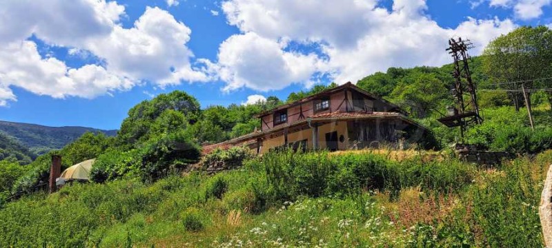 Продава КЪЩА, с. Чифлик, област Ловеч