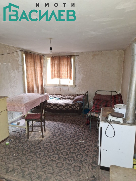Продава КЪЩА, с. Слаковци, област Перник