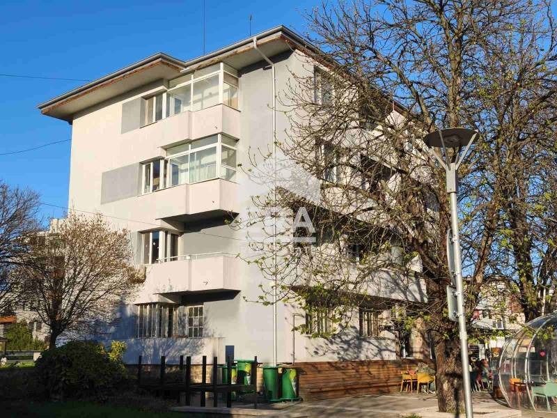 Продава ЗАВЕДЕНИЕ, гр. Ямбол, Център