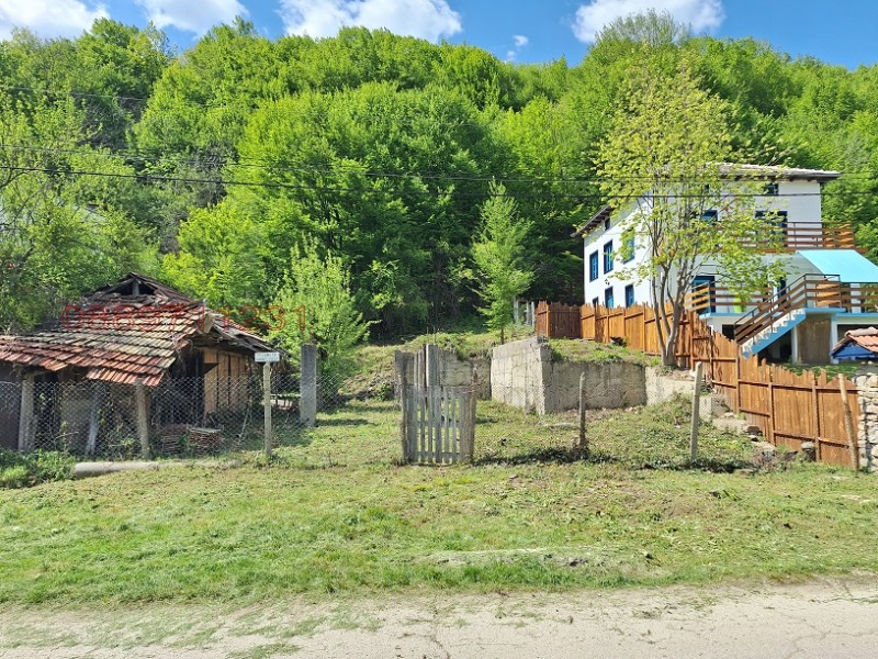 Продава ПАРЦЕЛ, гр. Трявна, област Габрово, снимка 2 - Парцели - 52782262