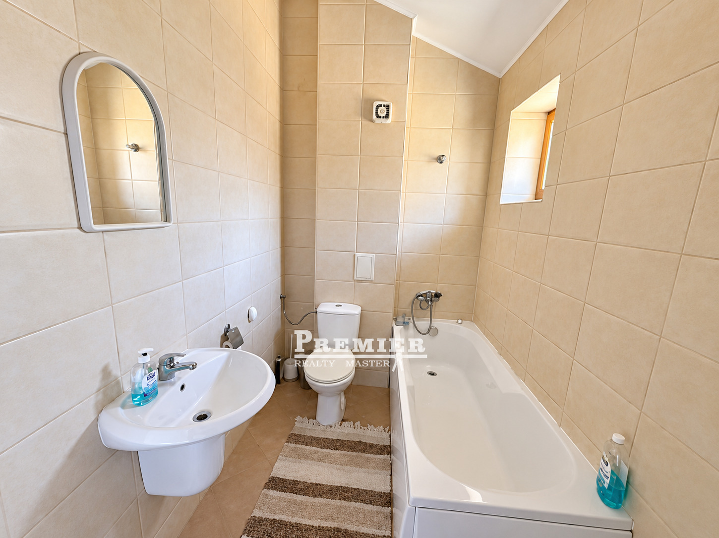 Продава КЪЩА, с. Кошарица, област Бургас, снимка 12 - Къщи - 56743509