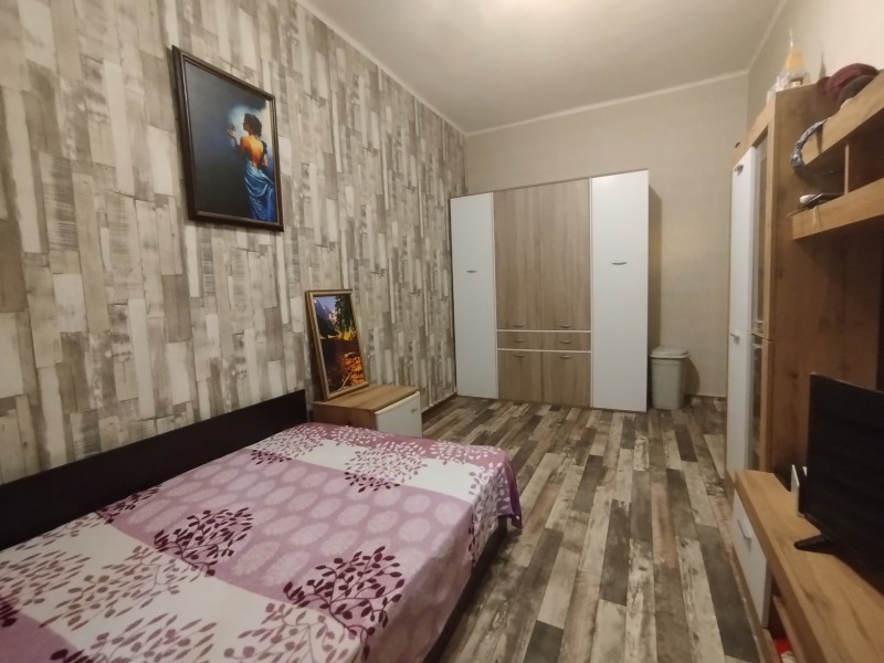 Продава  3-стаен град Русе , Цветница , 91 кв.м | 78245197