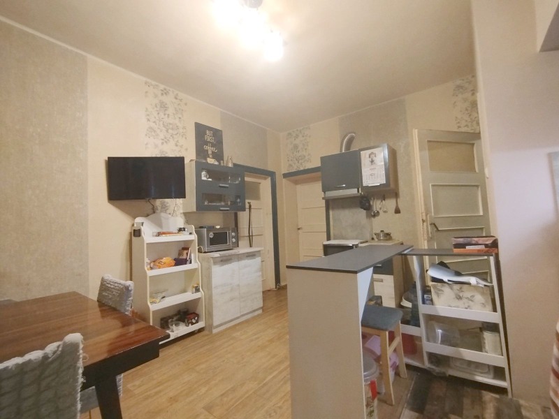 Продава  3-стаен град Русе , Цветница , 91 кв.м | 78245197 - изображение [4]