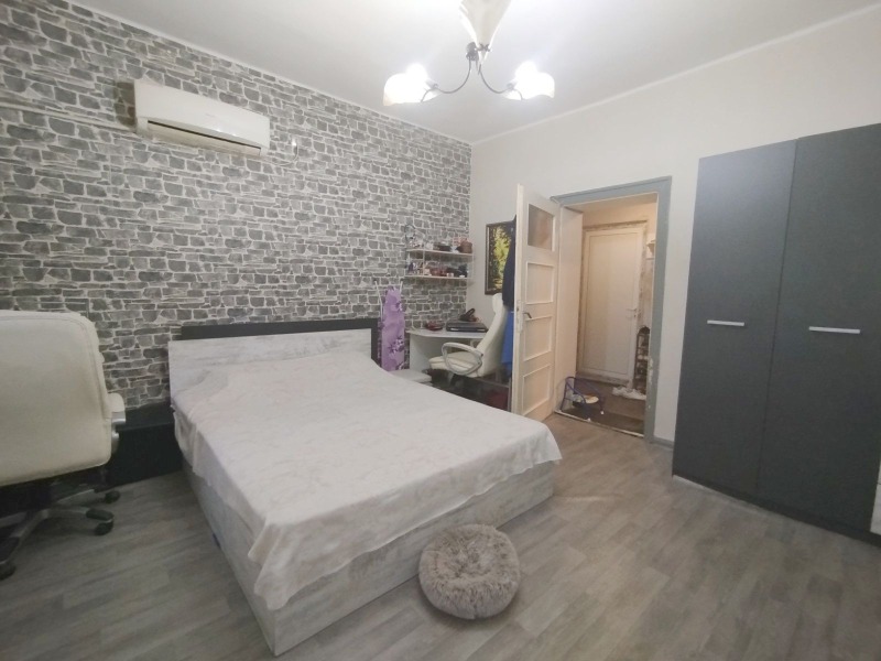 Продава  3-стаен град Русе , Цветница , 91 кв.м | 78245197 - изображение [15]