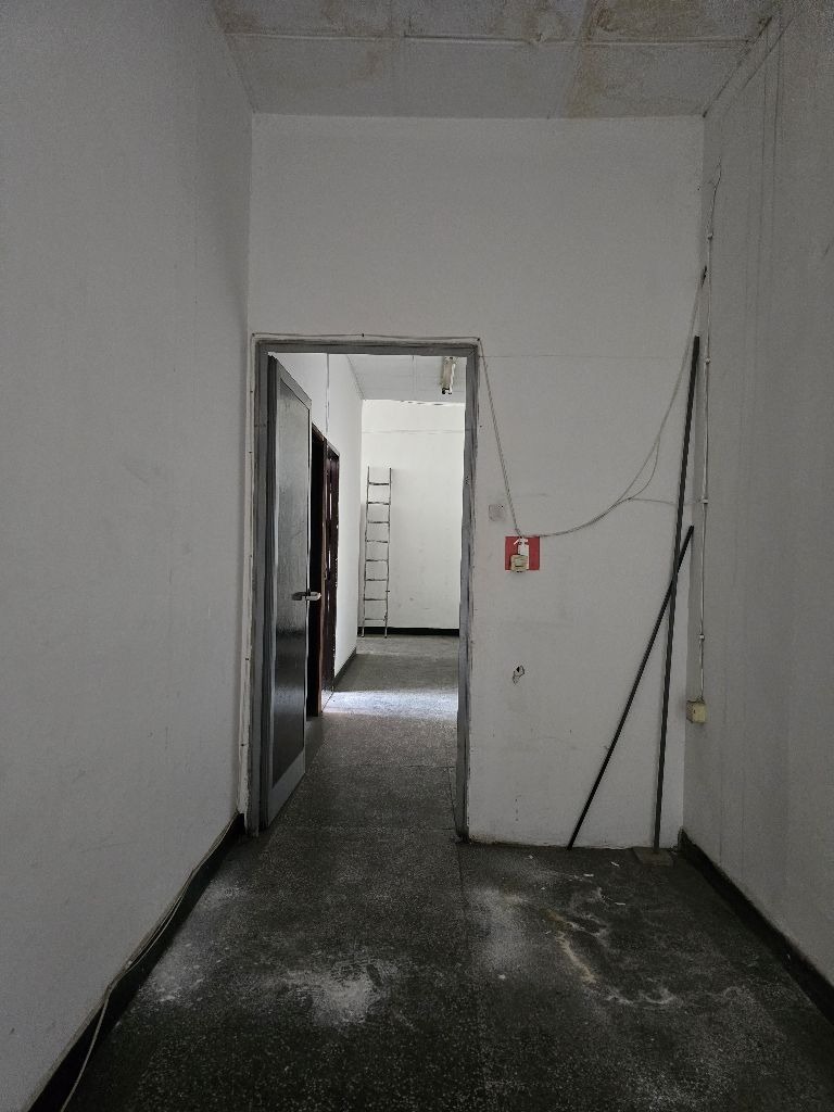 Zu verkaufen  Industriegebäude Sofia , Krasno selo , 600 qm | 75293159 - Bild [5]