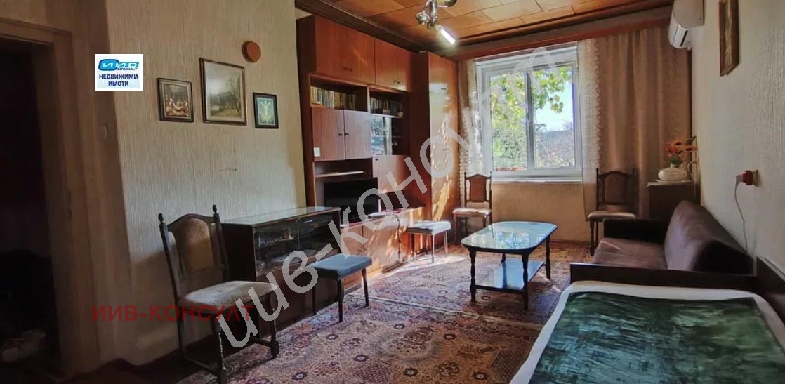 Продава 3-СТАЕН, гр. Велико Търново, Център, снимка 2 - Апартаменти - 43075862