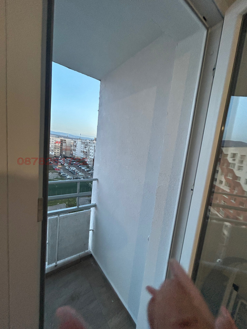 Продава 1-СТАЕН, гр. Перник, Изток, снимка 2 - Апартаменти - 52888275