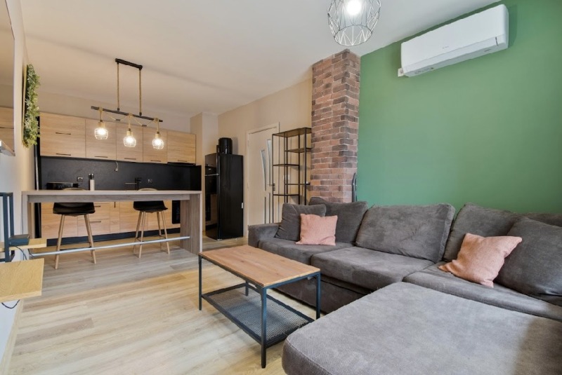 Продава  2-стаен град Пловдив , Христо Смирненски , 68 кв.м | 82354597