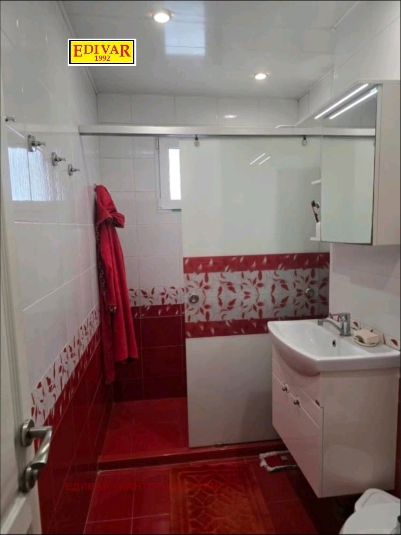 Продава 4-СТАЕН, гр. Генерал Тошево, област Добрич, снимка 11 - Апартаменти - 53323289