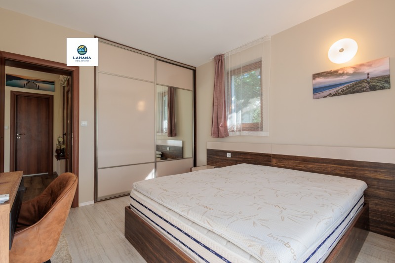 Продава КЪЩА, гр. Бургас, Сарафово, снимка 12 - Къщи - 50288219