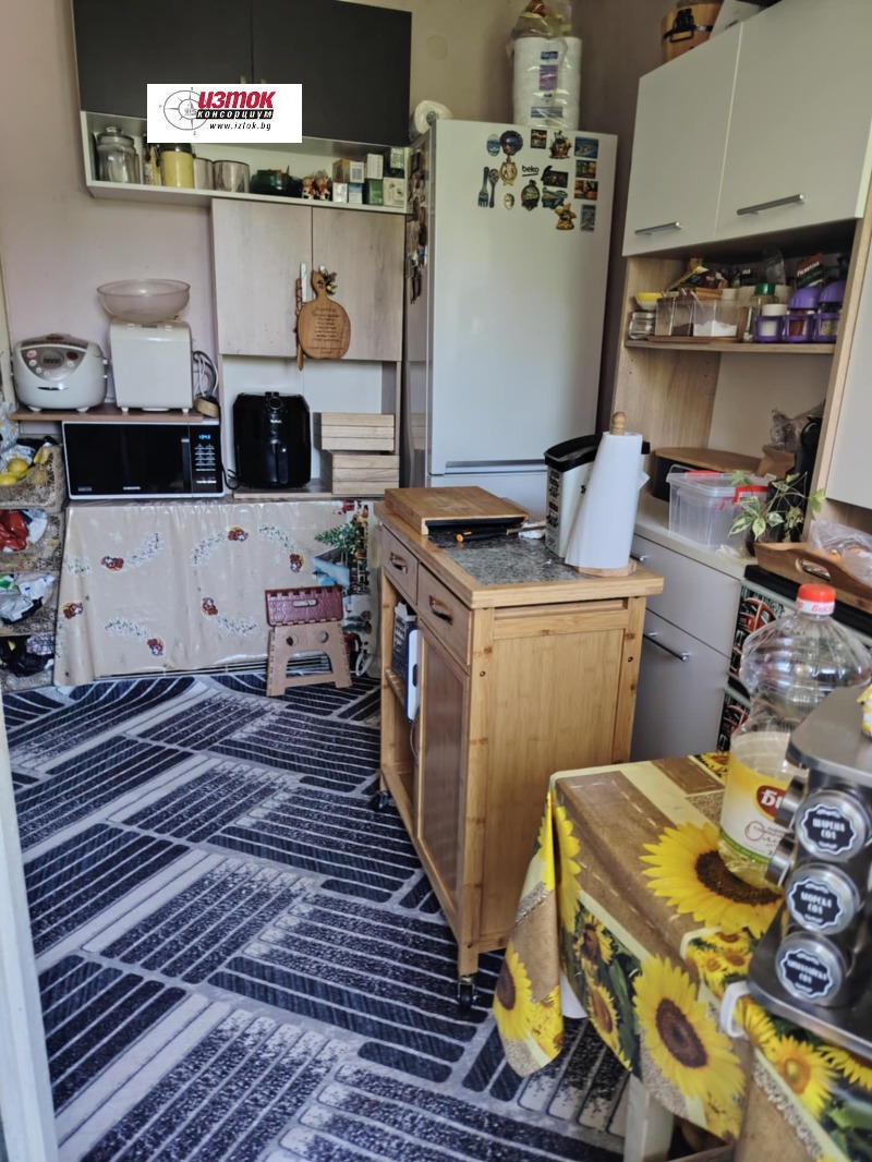 Продава 2-СТАЕН в град София, Орландовци - 70 кв.м / 105 000 € » 205 362.15 лв., ИЗТОК - ЛОЗЕН