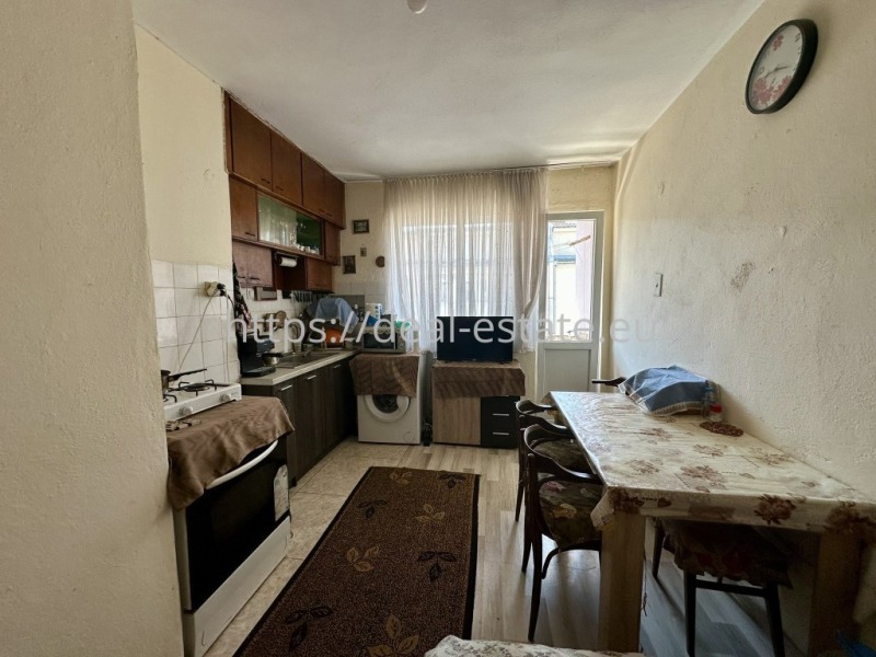 Продава  Многостаен град Благоевград , Идеален център , 94 кв.м | 90641440 - изображение [2]