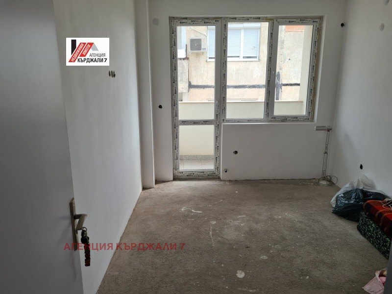 Na prodej  Mezonet Kardžali , Vazroždenci , 152 m2 | 27583153 - obraz [13]