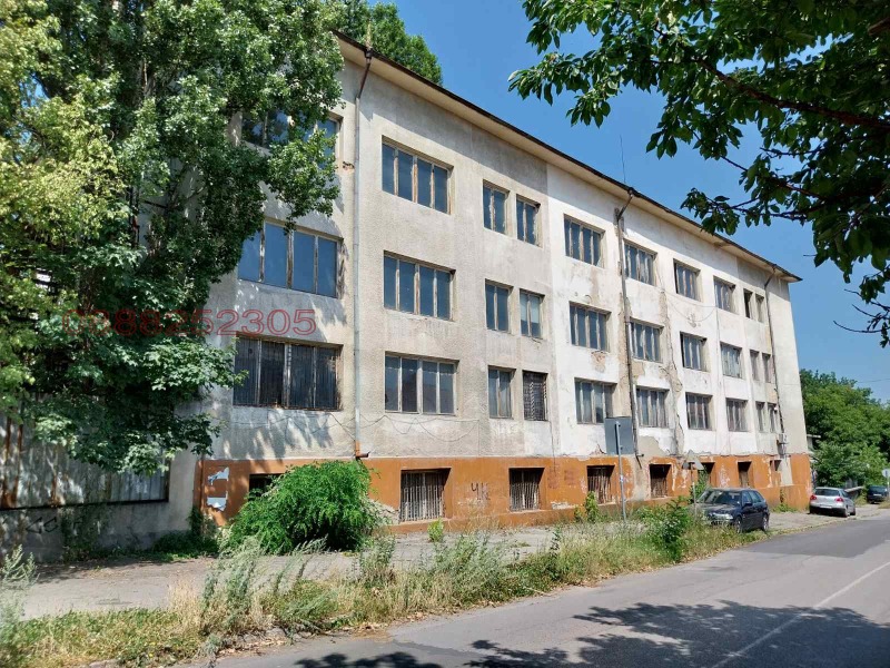 Продава САМОСТОЯТЕЛНА СГРАДА в град Кюстендил, Осогово - 1350 кв.м / 399 000 € » 780 376.17 лв.