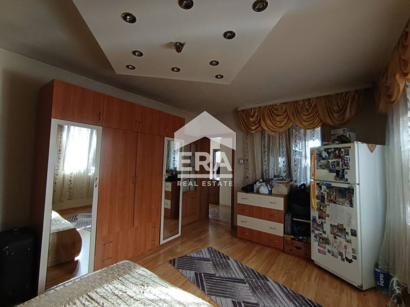 Продава КЪЩА, гр. Варна, Колхозен пазар, снимка 12 - Къщи - 47531311