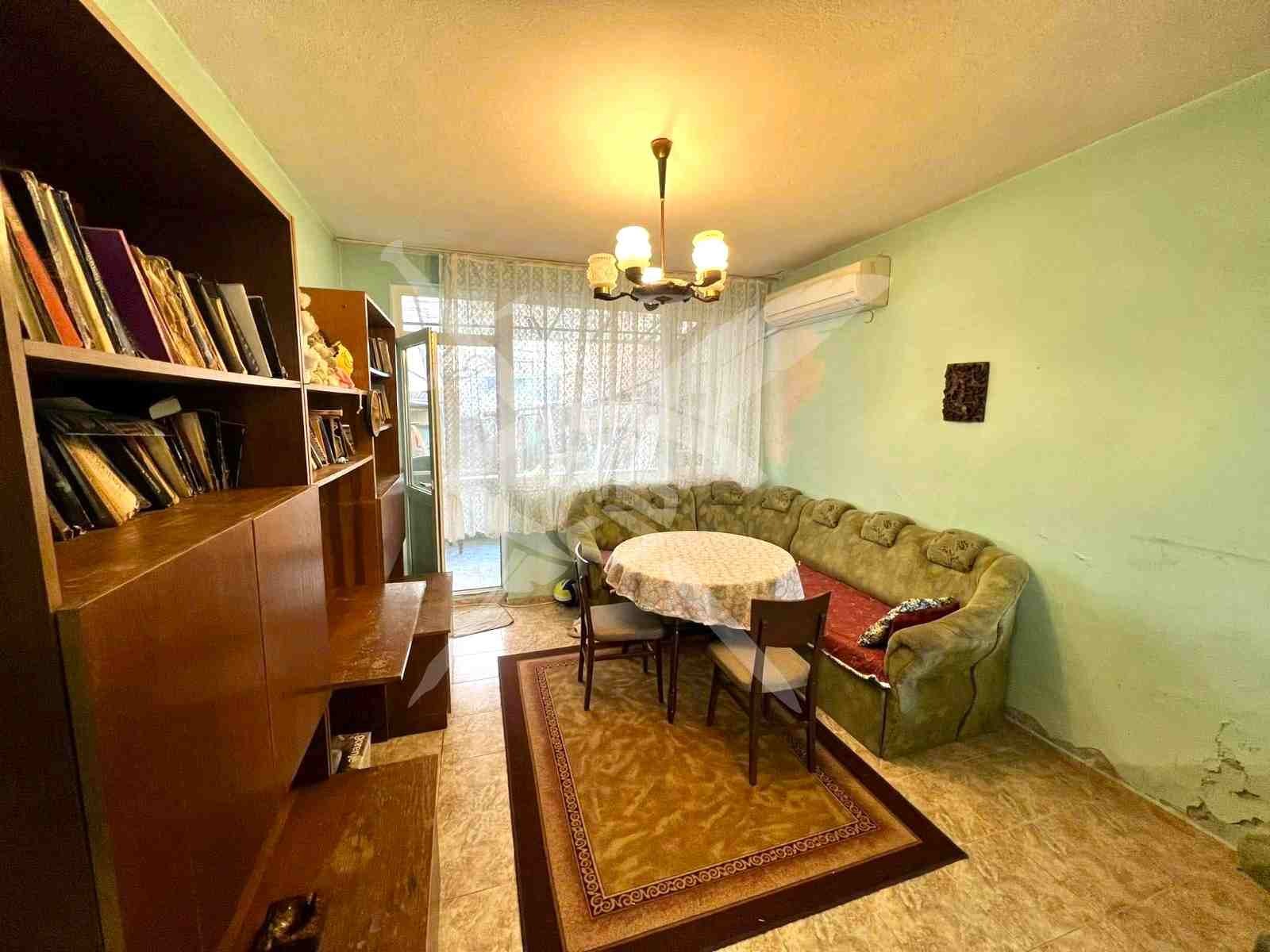 Продава ЕТАЖ ОТ КЪЩА, гр. Поморие, област Бургас, снимка 2 - Етаж от къща - 54685597