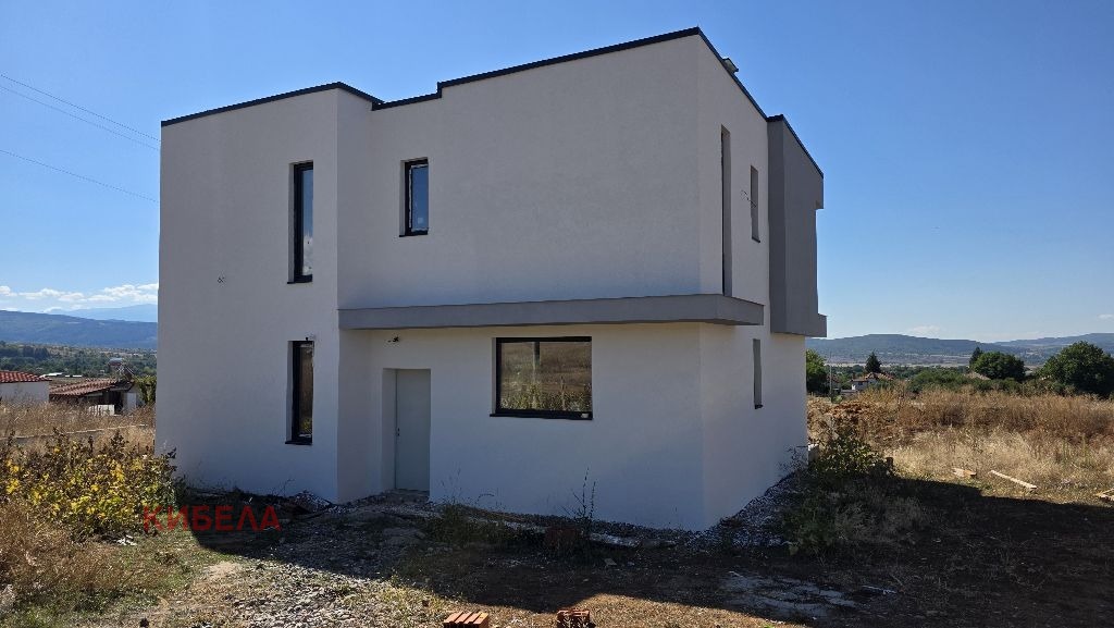 House for Sale in Dolna Dikanya, Pernik