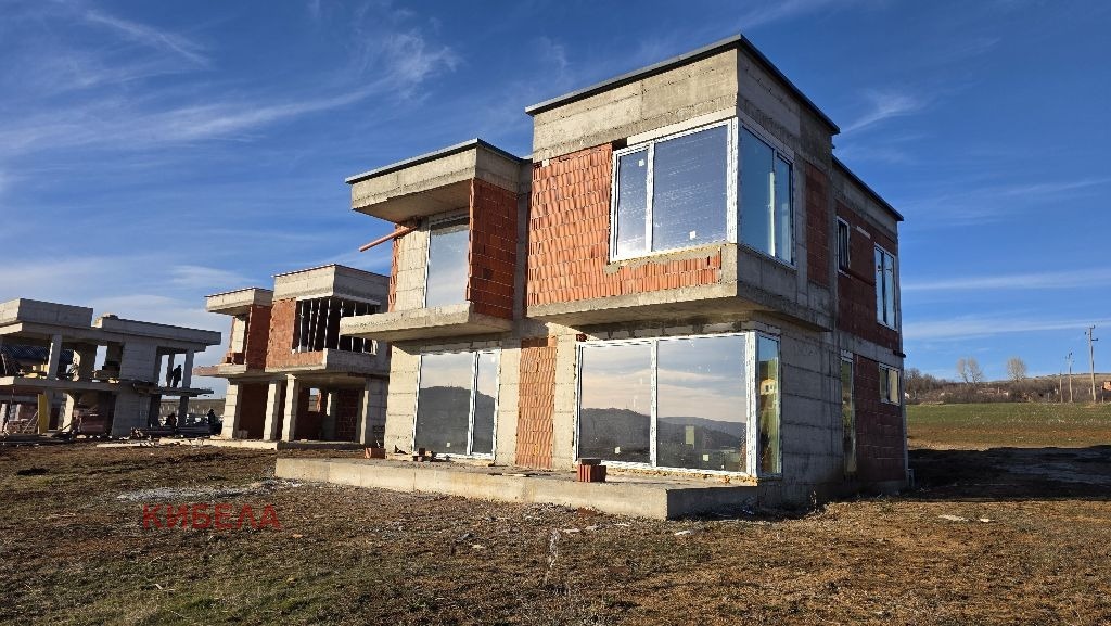 Продава КЪЩА, с. Долна Диканя, област Перник