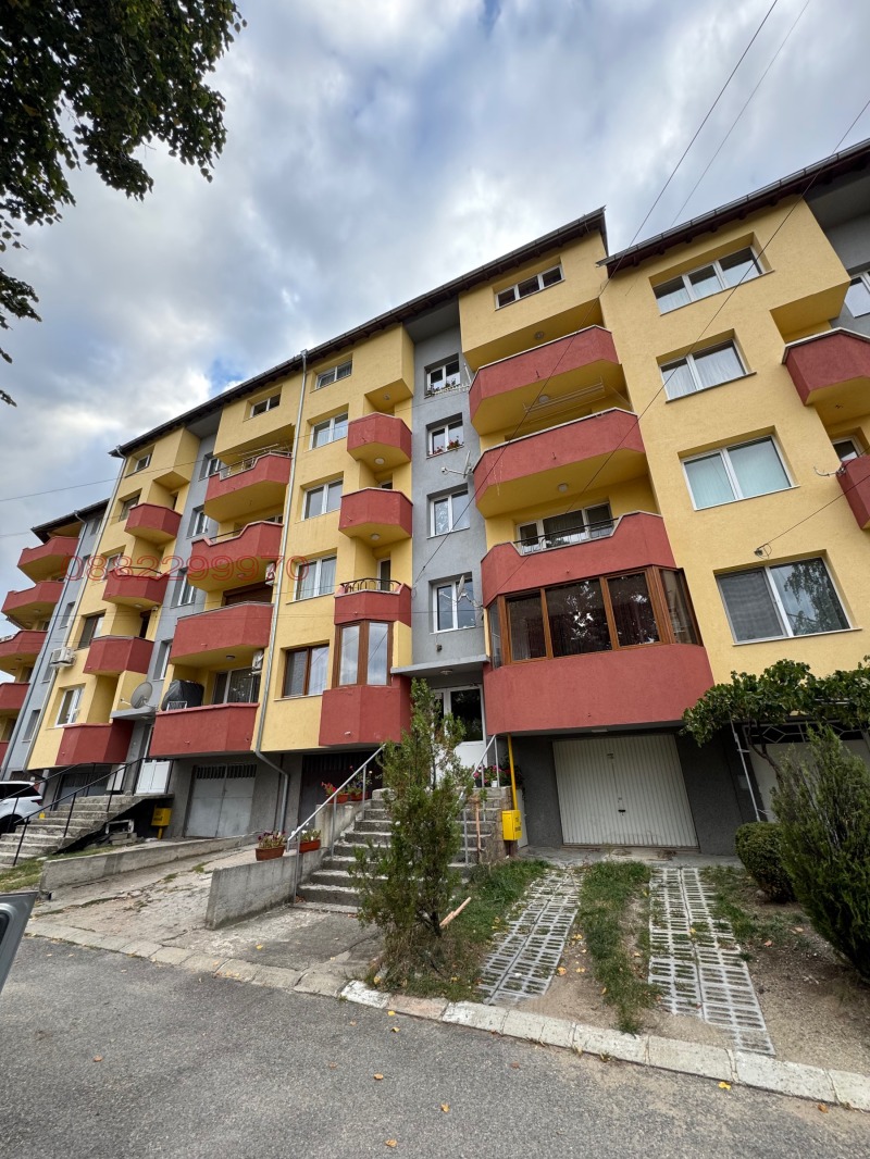 Продава МНОГОСТАЕН в област София, гр. Самоков - 150 кв.м / 150 000 € » 293 374.50 лв.