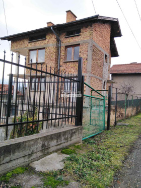 Продажба на имоти в гр. Банкя, град София — страница 8 - изображение 16 