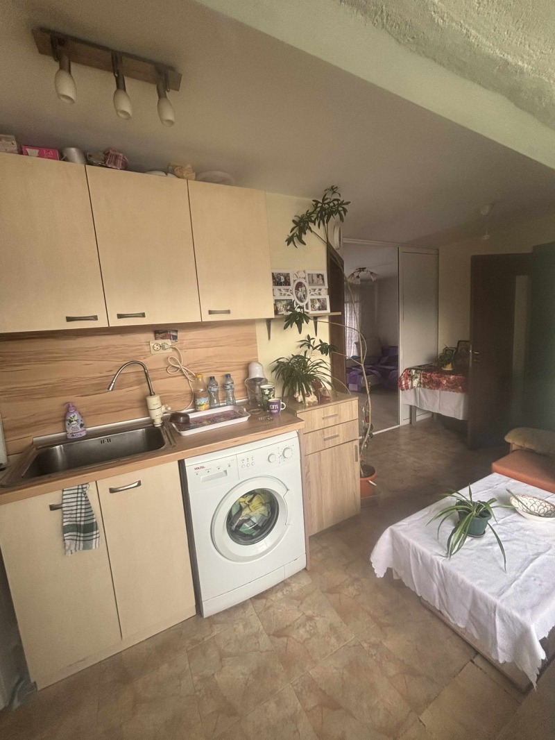 Продава  2-стаен град Благоевград , Грамада , 58 кв.м | 54340128 - изображение [12]