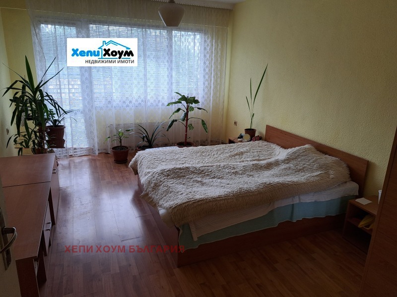 Продава  4-стаен, град Русе, Родина 1 •  120 000 EUR • ID 57807692 — holmes.bg - [1] 