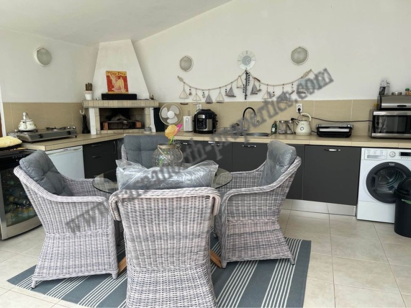 Продава КЪЩА, гр. Балчик, област Добрич, снимка 12 - Къщи - 52937230