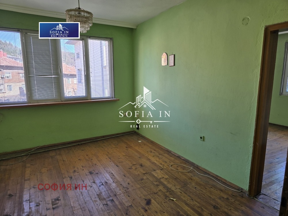 Продава ЕТАЖ ОТ КЪЩА, гр. Благоевград, Широк център, снимка 9 - Етаж от къща - 53729340