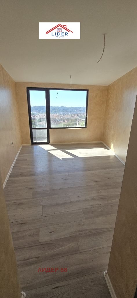 Продава  2-стаен град Плевен , Широк център , 60 кв.м | 50738922