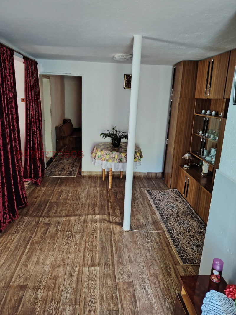 Продава КЪЩА, с. Подвис, област Смолян