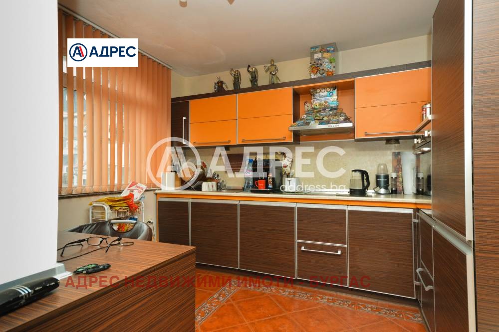 Продава МНОГОСТАЕН, гр. Бургас, Възраждане, снимка 6 - Апартаменти - 53984422