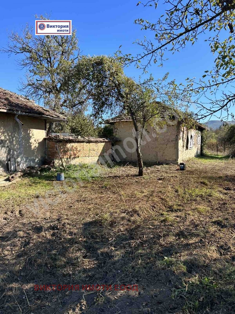 Продава КЪЩА, с. Къпиново, област Велико Търново, снимка 2 - Къщи - 51430930