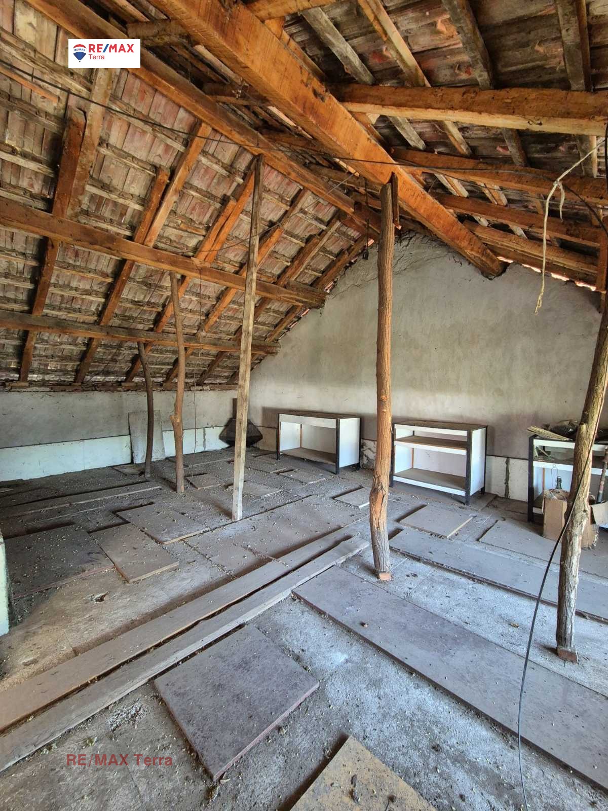Продава КЪЩА, гр. Левски, област Плевен, снимка 16 - Къщи - 56085528
