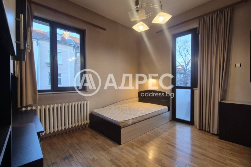 Продава 3-СТАЕН, гр. София, Център, снимка 2 - Апартаменти - 52652813