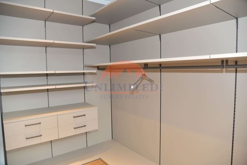 На продаж  3 кімнатна София , Изгрев , 207 кв.м | 48902936 - зображення [16]