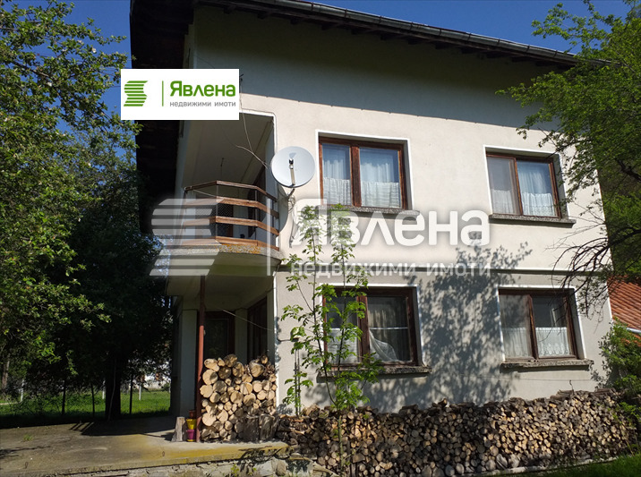 Продава КЪЩА, с. Рибарица, област Ловеч