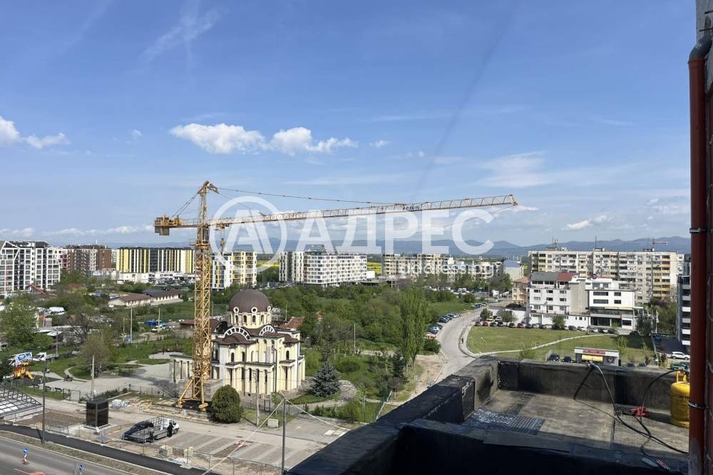 Продава МНОГОСТАЕН, гр. София, Левски В
