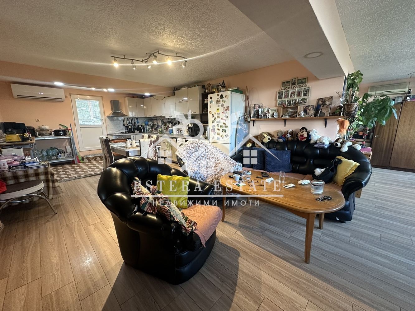 Продава КЪЩА, гр. Шумен, Дивдядово, снимка 2 - Къщи - 52650614