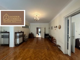 In vendita 3 camere da letto