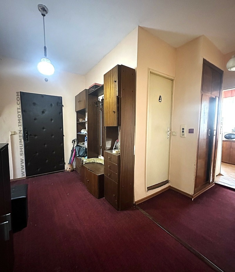 Продава 3-СТАЕН, гр. Шумен, Болницата, снимка 2 - Апартаменти - 52480348