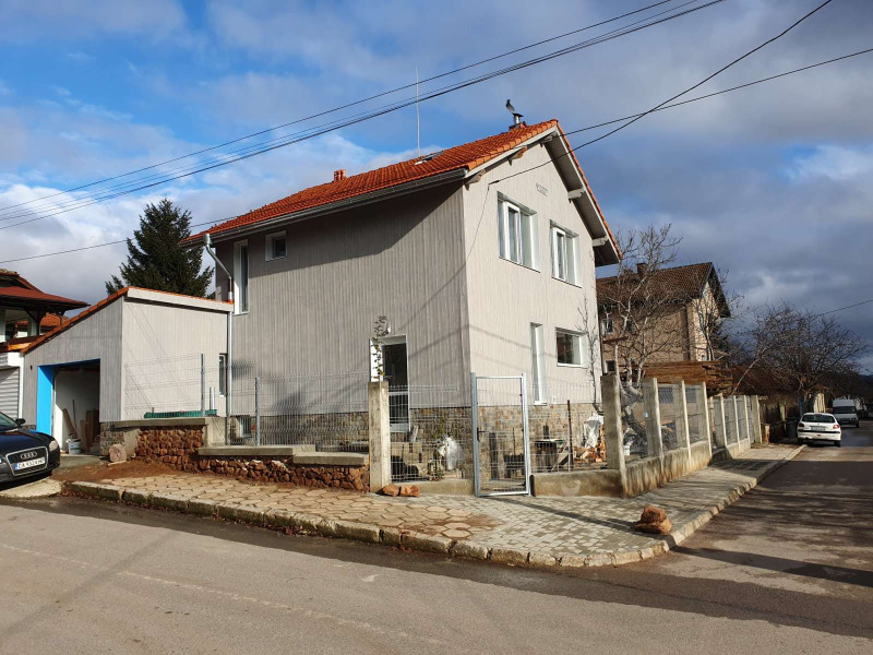 Продава КЪЩА, с. Войнеговци, област София-град, снимка 2 - Къщи - 47414700