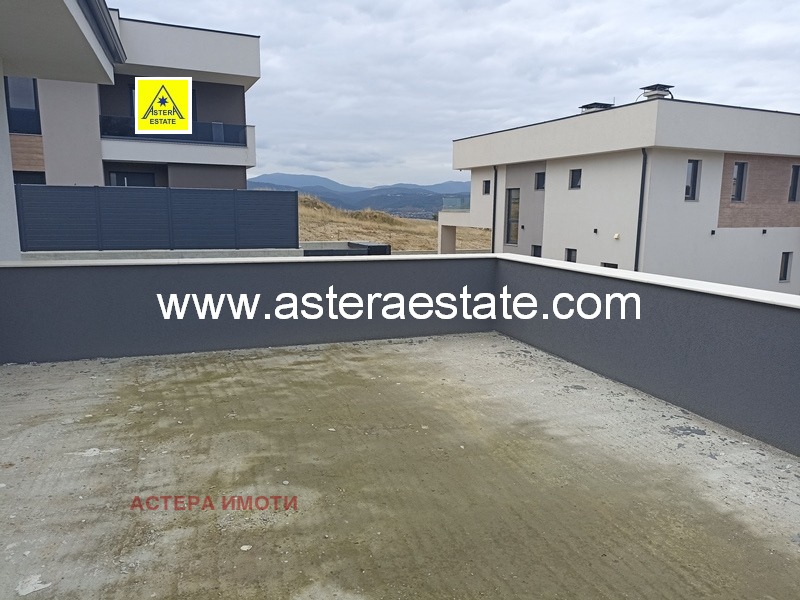 Продава КЪЩА, с. Изгрев, област Благоевград, снимка 9 - Къщи - 52058503