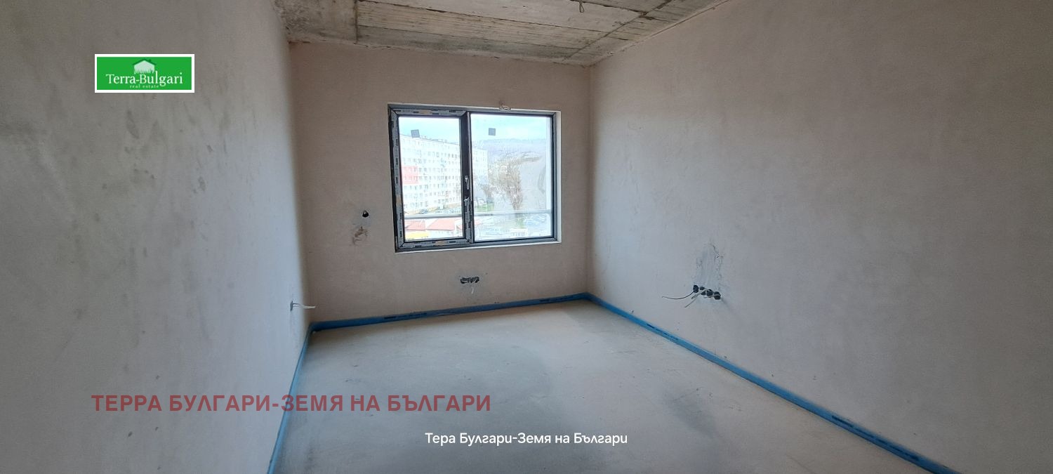 Продава 4-СТАЕН, гр. Перник, Изток, снимка 9 - Апартаменти - 54930883