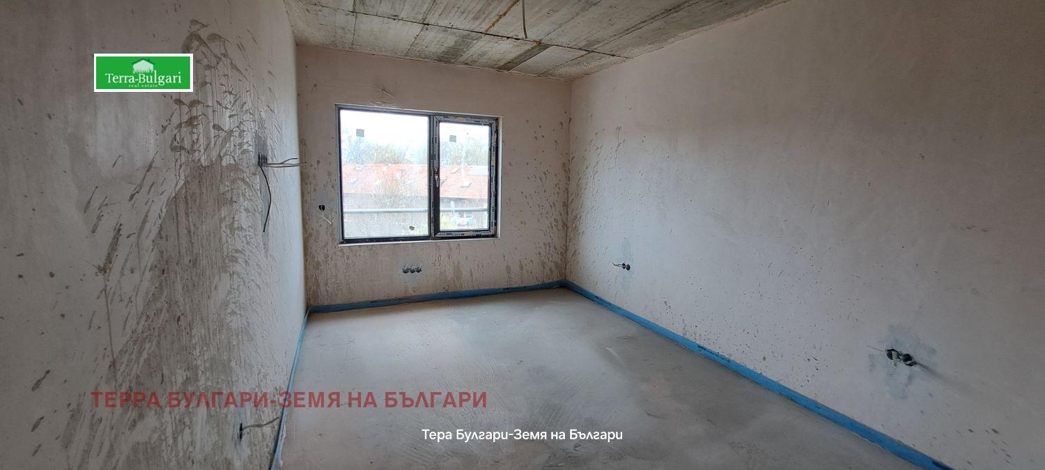 Продава 4-СТАЕН, гр. Перник, Изток, снимка 2 - Апартаменти - 54930883