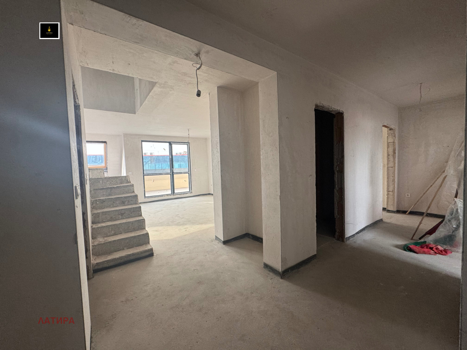 Продава МНОГОСТАЕН, гр. София, Дианабад, снимка 3 - Апартаменти - 54289830