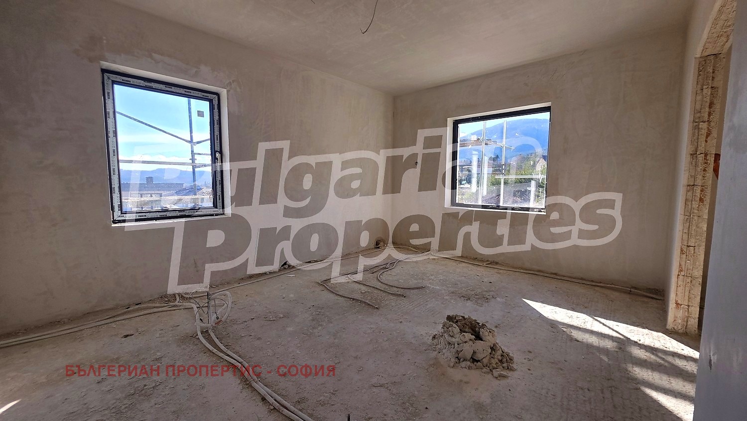 Продава КЪЩА, гр. София, с. Бистрица, снимка 2 - Къщи - 54407271