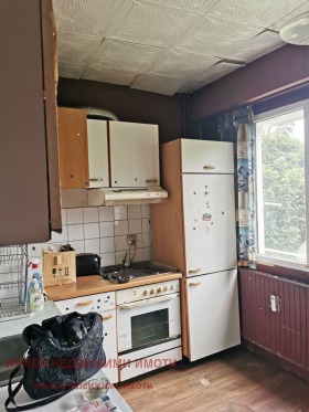 1 soverom Mladost 2, Sofia