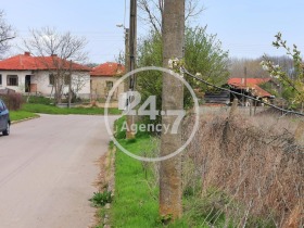 Продажба на имоти в с. Горен чифлик, област Варна - изображение 19 
