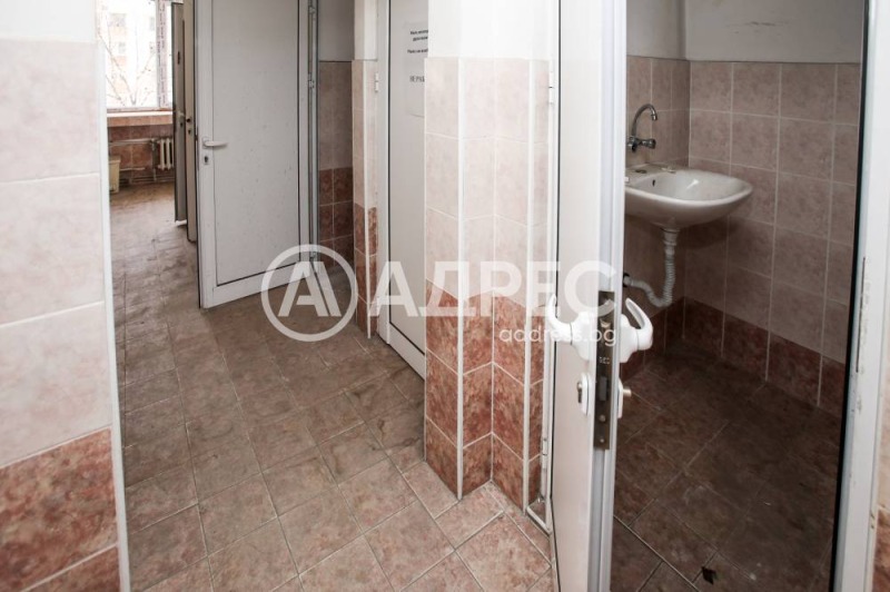 In vendita  Ufficio Sofia , Zona B-19 , 1300 mq | 44814428 - Immagine [8]