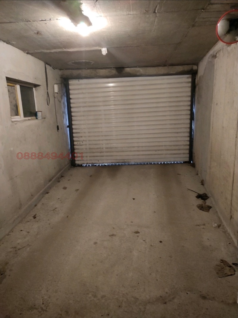 Продава ГАРАЖ, ПАРКОМЯСТО, гр. Русе, Център, снимка 2 - Гаражи и паркоместа - 53316314